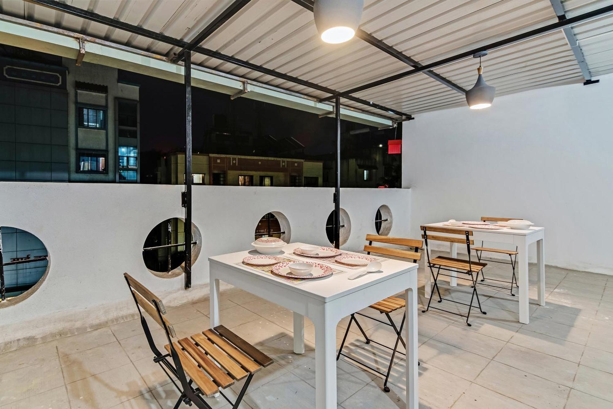 Super Hotel O Saraswati Niwas Vadgaon Budruk Pune Dış mekan fotoğraf